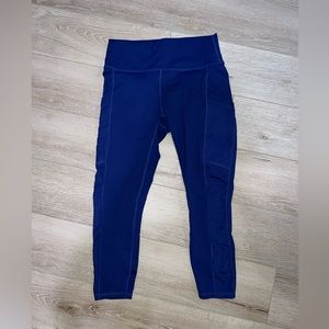 Fabletics On-the-go PowerHold High-Waisted Capri w/ Mesh | Size M | color Navy